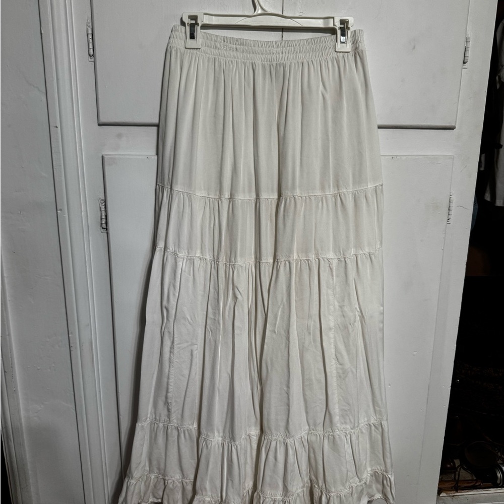 American Eagle Tiered White Maxi Skirt